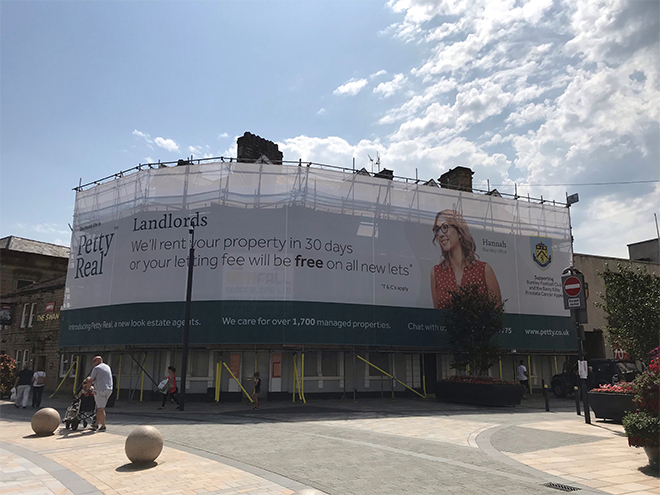 Banner printing building wrap advertisement